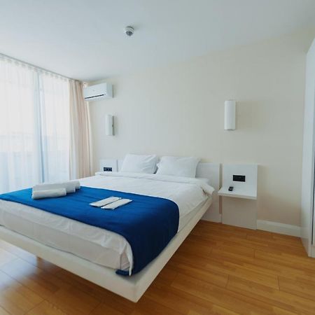 Aparthotel ~ Orbi City ~ Batumi Exterior photo