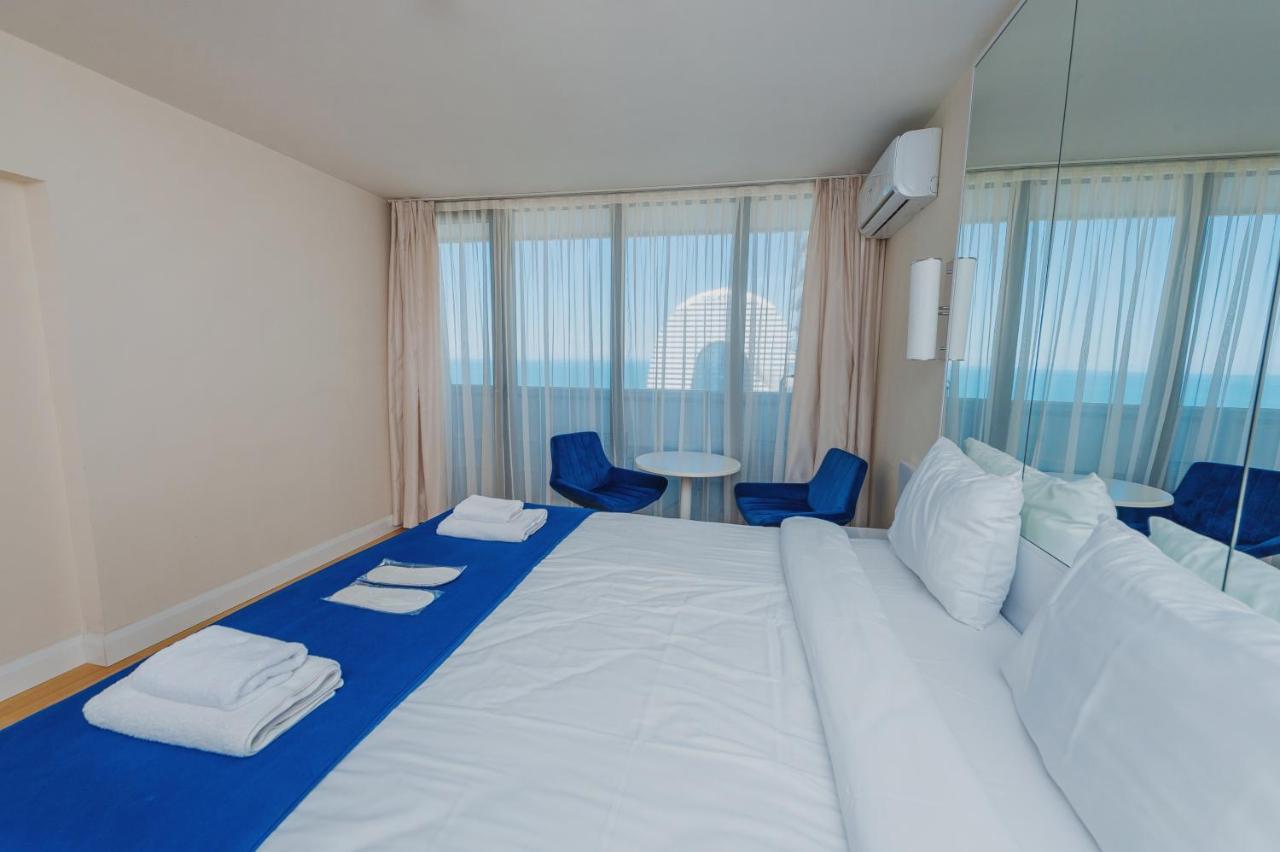 Aparthotel ~ Orbi City ~ Batumi Exterior photo