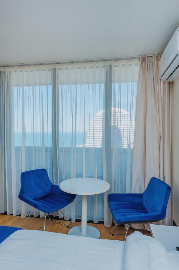 Aparthotel ~ Orbi City ~ Batumi Exterior photo